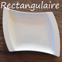 Cette assiette de présentation rectangulaire revisitée dans une démarche ondulante pour un design tout en courbe, elle peut auss