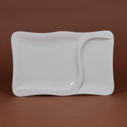 Petit plateau rectangulaire collection Sahara, /Idéal pour y mettre un duo tasses, des verrines, ou autre.../Ses bords arrondis 