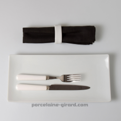 Plat rectangulaire Design, idéal pour vos cakes, vos desserts ou vos cafés gourmands./Esprit japonisant et forme contemporaine p