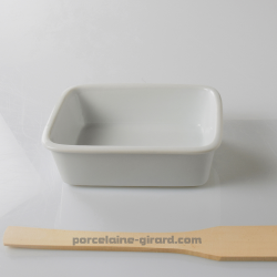 Ce plat à à four permet de préparer de délicieux repas.  En porcelaine, il passe au four, au micro-ondes, et au lave-vaisselle./