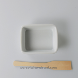 Ce plat à à four permet de préparer de délicieux repas.  En porcelaine, il passe au four, au micro-ondes, et au lave-vaisselle./