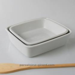 Ce plat à à four permet de préparer de délicieux repas.  En porcelaine, il passe au four, au micro-ondes, et au lave-vaisselle./