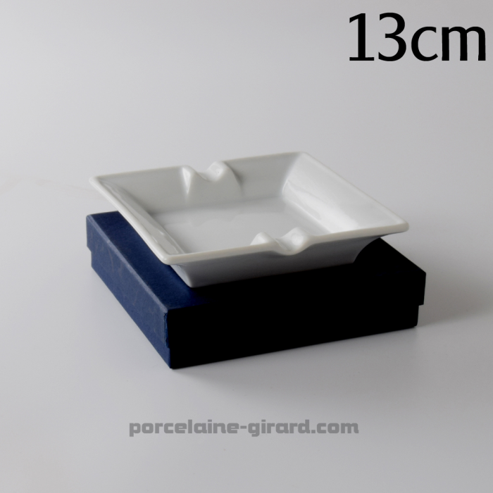 Cendrier carré 13cm dans une boite cadeau bleue 