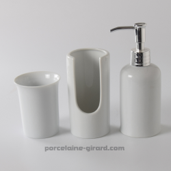 Verre à dent, pot à crayons, ... /Le rebord de ce gobelet est évasé./16cl