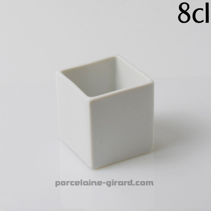 Mini cube. Existe en trois tailles. /Passent au lave-vaisselle, au micro-ondes et au four./11cl