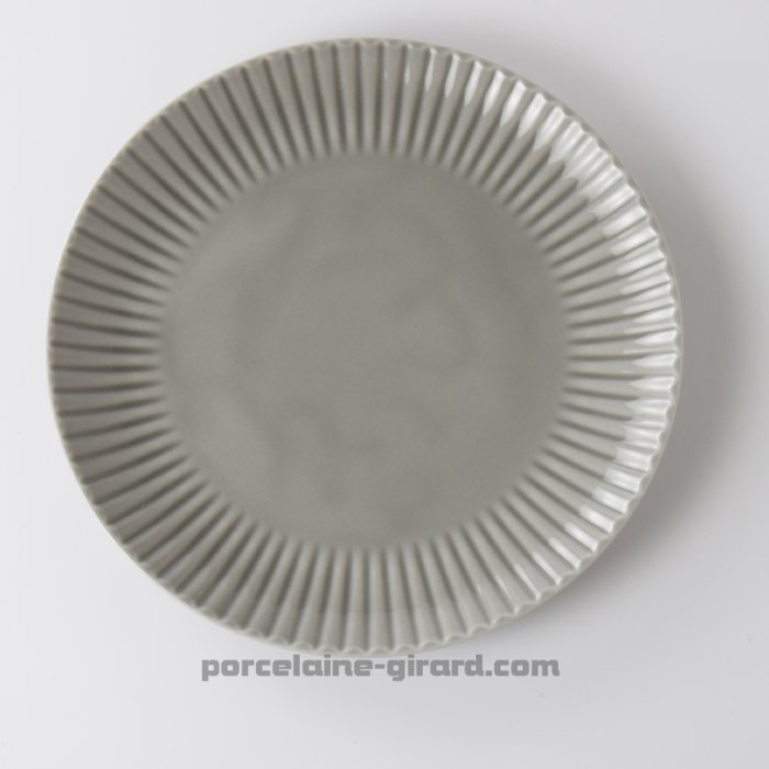 Assiette plate grise relief 