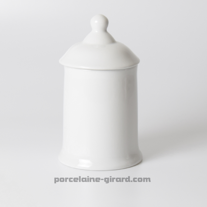 pot de cuisine en porcelaine avec son couvercle